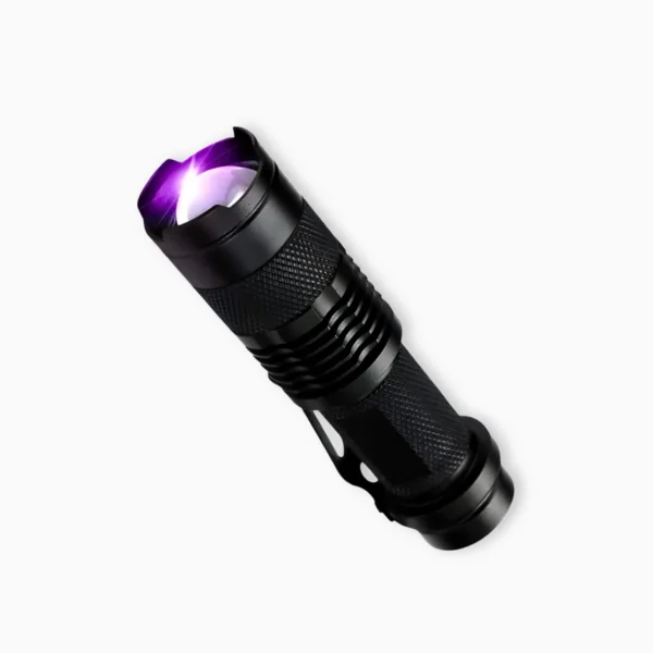 Lanterna Recarregável Luz Negra UV Resistente A Água